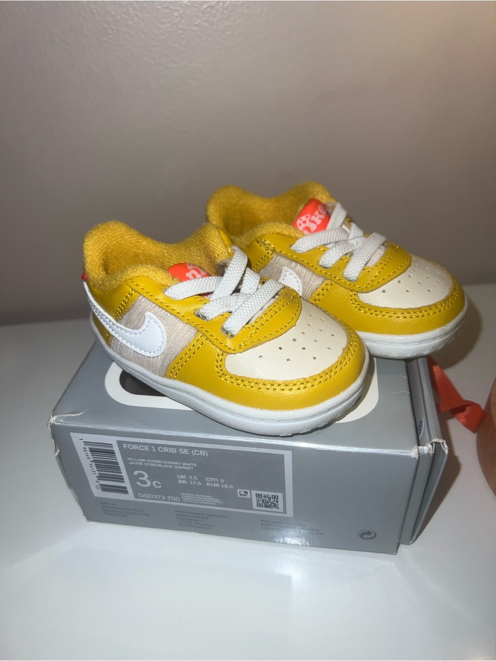 Nike Baby 3C Yellow and White Crib Shoes - Force 1